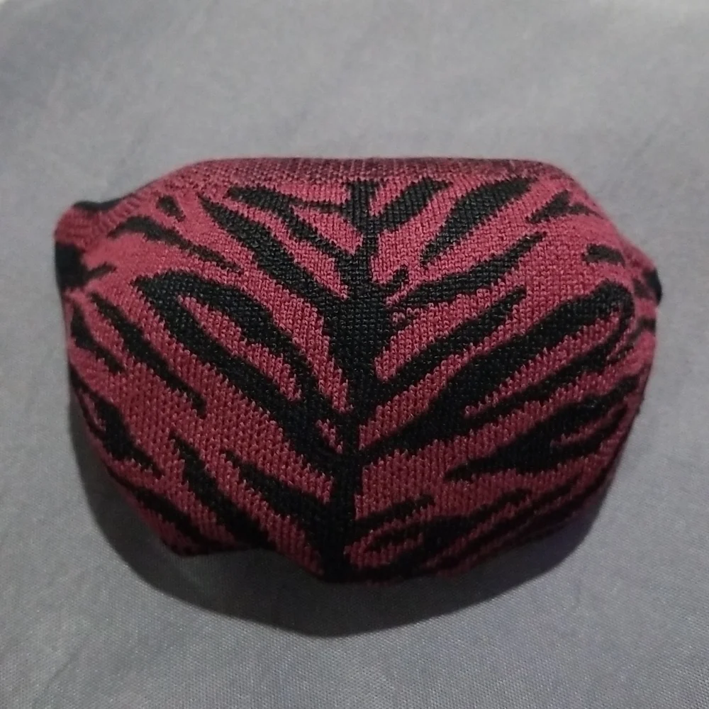 💕ST. JOHN💕 Animal Print Face Mask ~ Burgundy Tiger Stripe Print NWT
